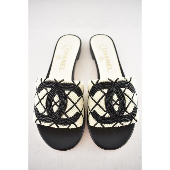 Chanel 20P Black White Pearl Embroidery CC Logo Slide Slip Sandal Mule Flat 35 - Picture 7 of 16